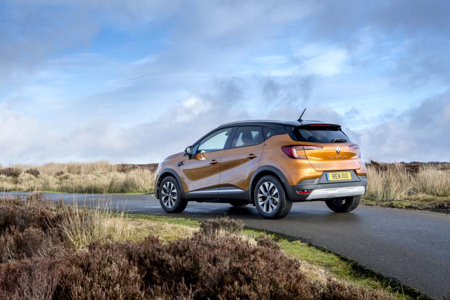  Renault Captur Iconic 2019 года  (UK) (фото 11 из 40)